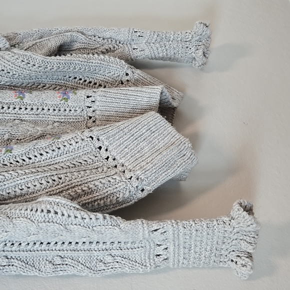 Zara Gray Embroidered Oversized Sweater - Picture 11 of 15